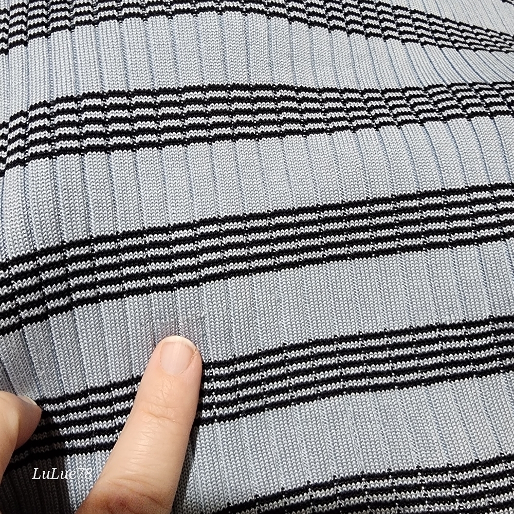 Vintage Burberrys Silk Blue Striped Sleeveless Ribbed Knit Women's Top S… - Picture 13 of 16